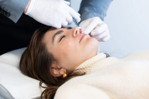 Botox-Lippen-Lippenvergrößerung-mit-Botox-Aestehtiqua