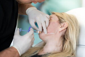 Jawline Behandlung Kiefer Hyaluron Filler Aesthetiqua