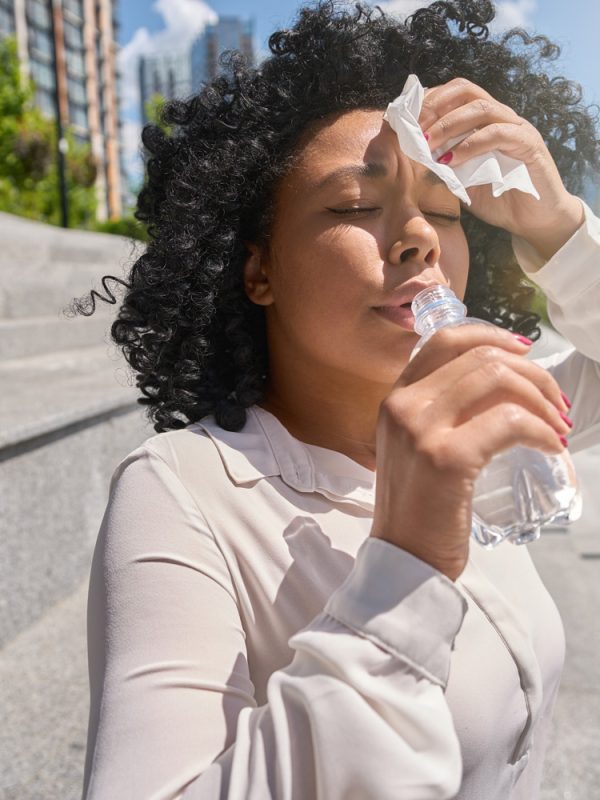 Botox-und-Hyaluron-im-Sommer–Tipps-und-Hinweise-Aesthetiqua-Praxis-Dr.-Frey Botox-und-Hyaluron-im-Sommer--Tipps-und-Hinweise-Aesthetiqua-Praxis-Dr.-Frey